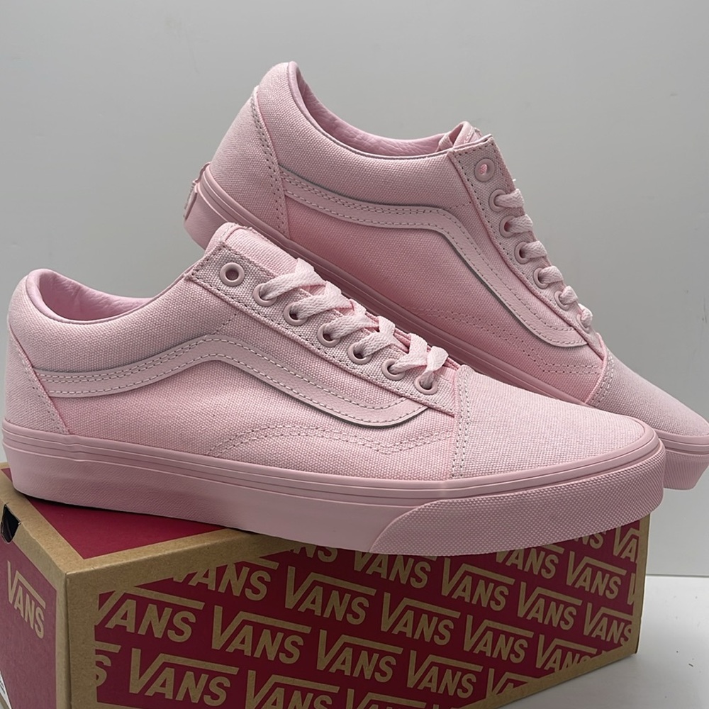 Vans Men's Pink Sneakers Classic Design Old Skool
Pastel Mono Pink
VN000CT8PNK - Picture 7 of 16